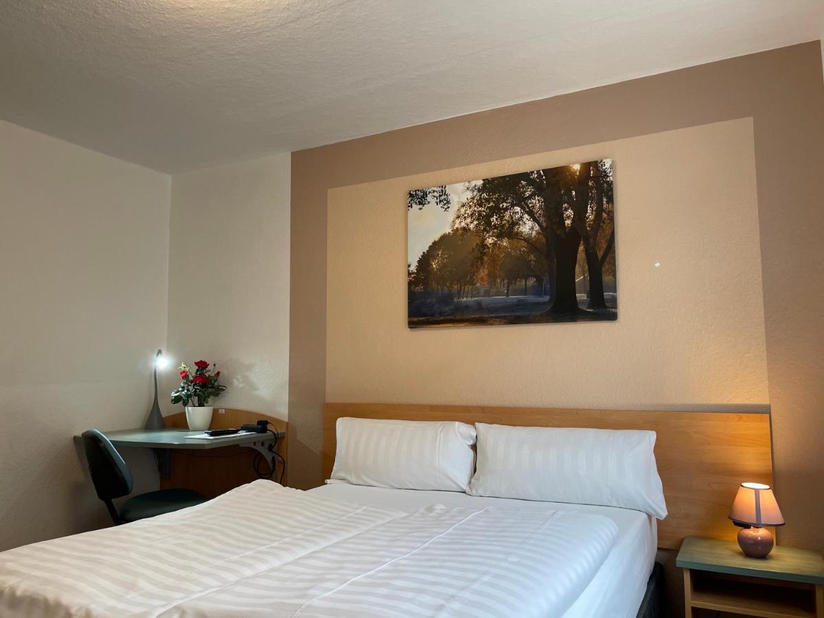 Residenz Hotel วุปปาทัล ภายนอก รูปภาพ
