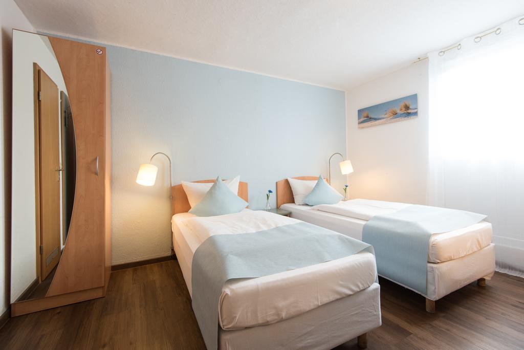 Residenz Hotel วุปปาทัล ภายนอก รูปภาพ